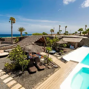 De Arrieta Village - Yurts And Stone - Shared Pool - Walking Distance To Arrieta - Eco Friendly , Tabayesco Spain
